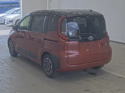 Toyota Sienta