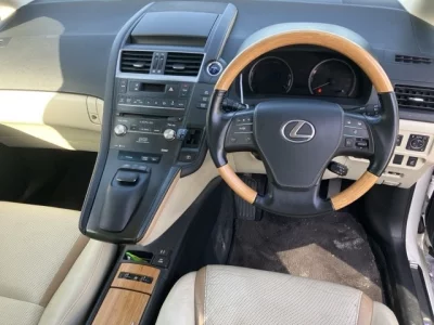 Lexus HS  с аукциона в Японии