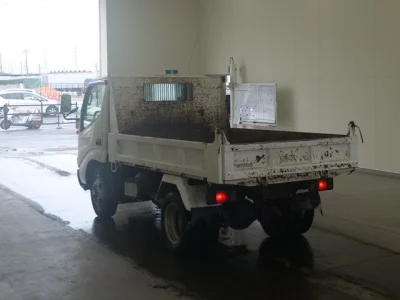 Toyota DYNA  с аукциона в Японии