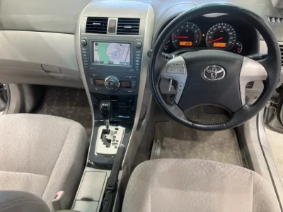 Toyota COROLLA AXIO  с аукциона в Японии