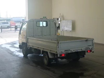 Toyota DYNA  с аукциона в Японии