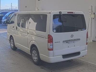 Toyota HiAce Van