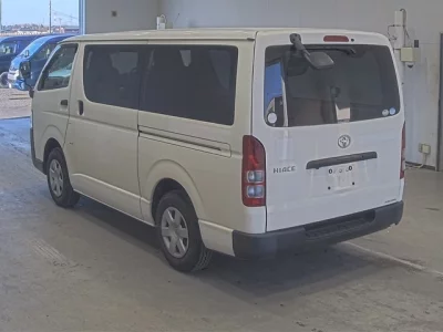 Toyota HiAce Van