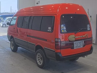 Toyota HiAce Van