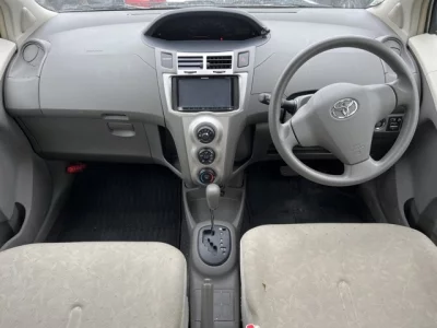 Toyota VITZ  с аукциона в Японии