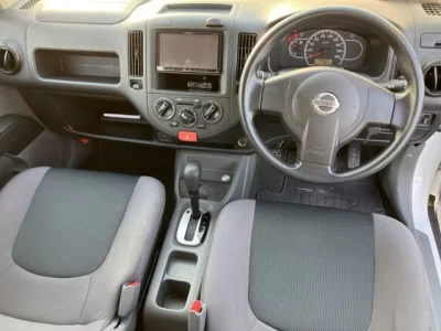 Nissan AD