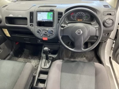 Nissan AD