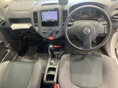Nissan AD