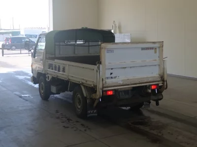 Toyota DYNA  с аукциона в Японии