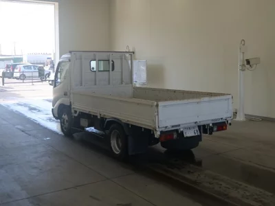 Toyota DYNA  с аукциона в Японии
