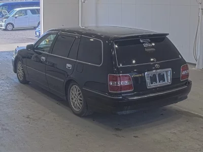 Toyota Crown Estate