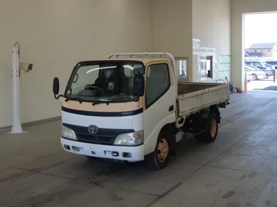 Toyota DYNA  с аукциона в Японии