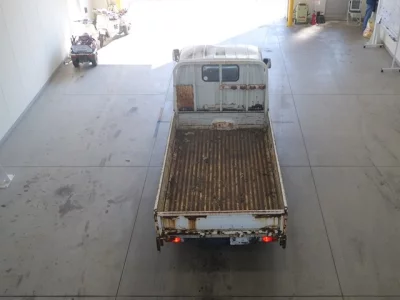 Toyota DYNA  с аукциона в Японии