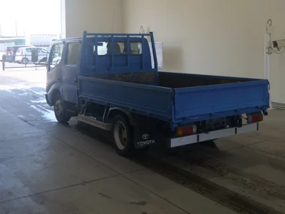 Toyota DYNA  с аукциона в Японии