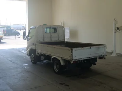 Toyota DYNA  с аукциона в Японии