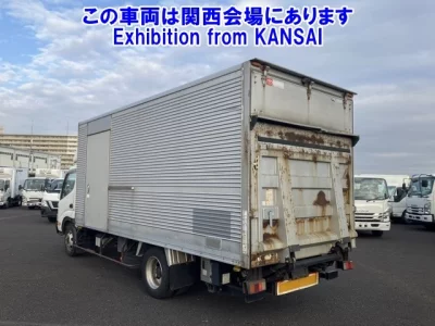 Toyota DYNA  с аукциона в Японии