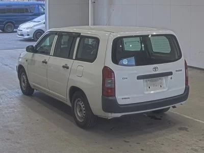 Toyota PROBOX  с аукциона в Японии
