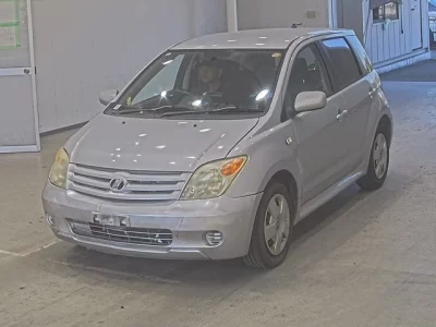 Toyota IST  с аукциона в Японии