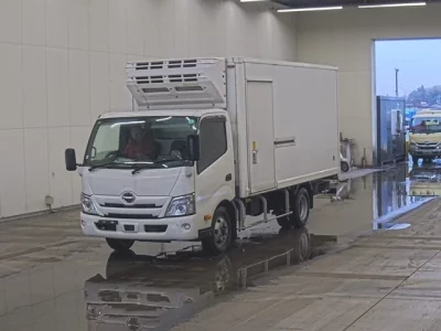 Hino DUTRO  с аукциона в Японии