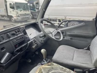 Mitsubishi FUSO TRUCK лот № 51046 оценка 3  с аукциона в Японии 4