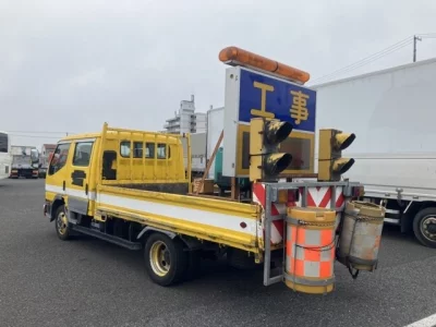 Mitsubishi FUSO TRUCK  с аукциона в Японии