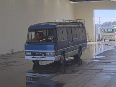 Toyota COASTER