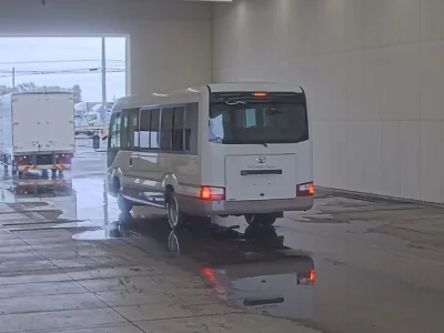 Toyota COASTER