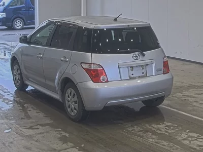 Toyota IST