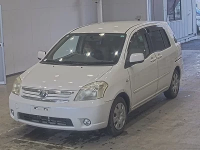 Toyota RAUM