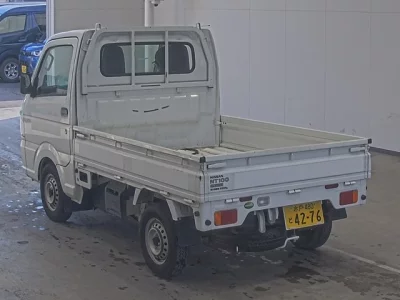 Nissan NT100 Clipper