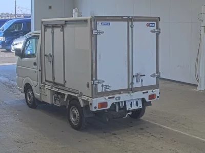 Nissan NT100 Clipper