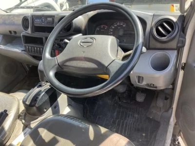 Hino DUTRO  с аукциона в Японии