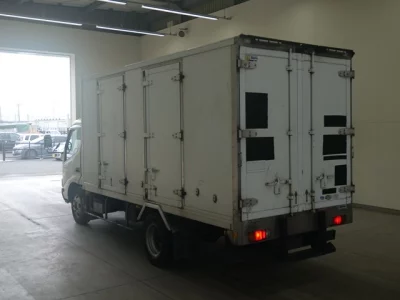 Hino DUTRO  с аукциона в Японии