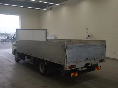 Hino DUTRO  с аукциона в Японии