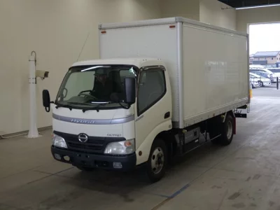 Hino DUTRO  с аукциона в Японии