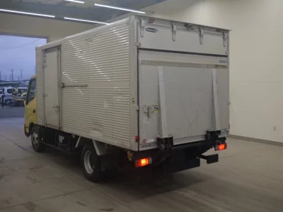Hino DUTRO  с аукциона в Японии