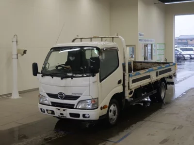 Hino DUTRO  с аукциона в Японии