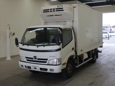 Hino DUTRO  с аукциона в Японии