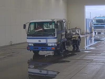 Nissan CONDOR