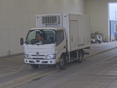 Hino DUTRO  с аукциона в Японии