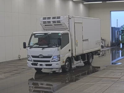 Hino DUTRO  с аукциона в Японии
