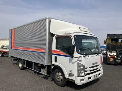 Isuzu ELF