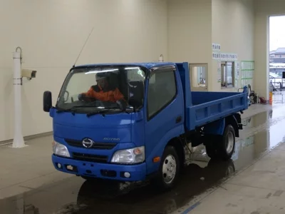 Hino DUTRO  с аукциона в Японии