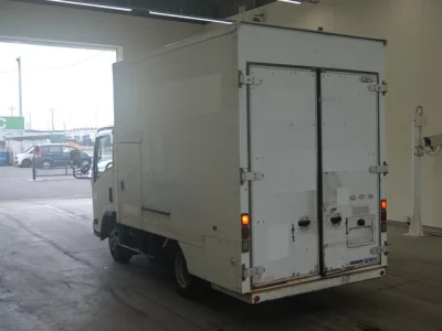 Isuzu ELF
