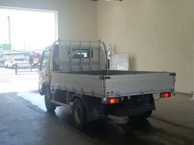 Hino DUTRO  с аукциона в Японии