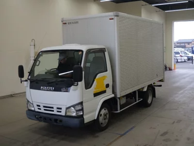 Isuzu ELF
