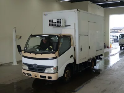 Hino DUTRO  с аукциона в Японии