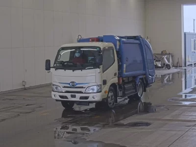 Hino DUTRO  с аукциона в Японии