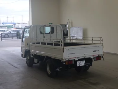 Isuzu ELF