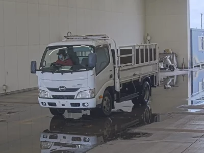 Hino DUTRO  с аукциона в Японии